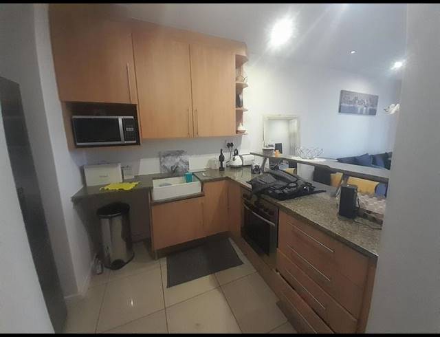 2 BEDROOM APARTMENT FOR SALE IN ROOIHUISKRAAL NORTH